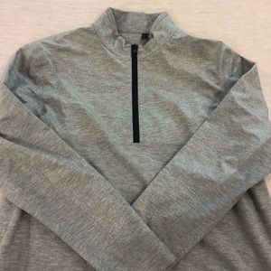 Greyson rain pullover
